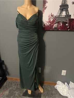 Elegant Forest Green Ruched Evening Gown Formal Dress XS